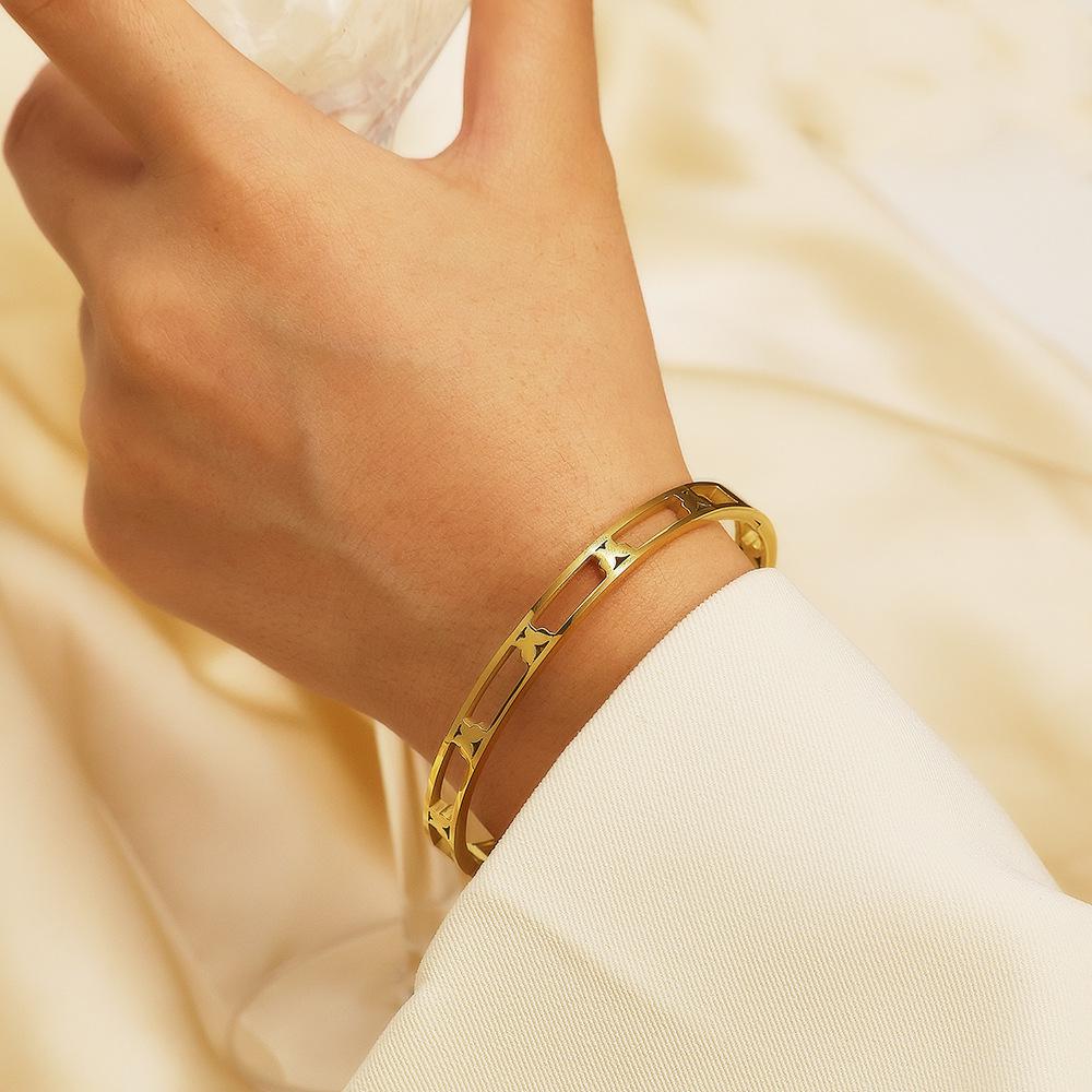 18K Gold Plated European Stainless Steel Hollow Butterfly Bangle