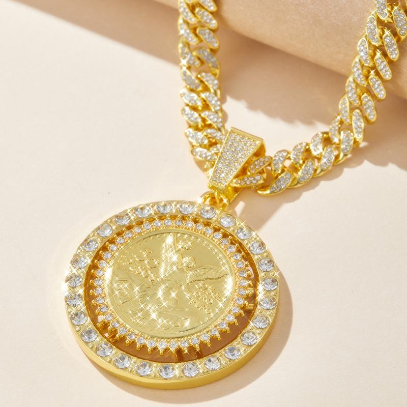 Hip-Hop Rapper Stil Ami Kubanische Kettenhalskette Anhänger aus synthetischem Zirkon Unisex-Schmuck für Trendsetter Verströmt Luxus-Stil