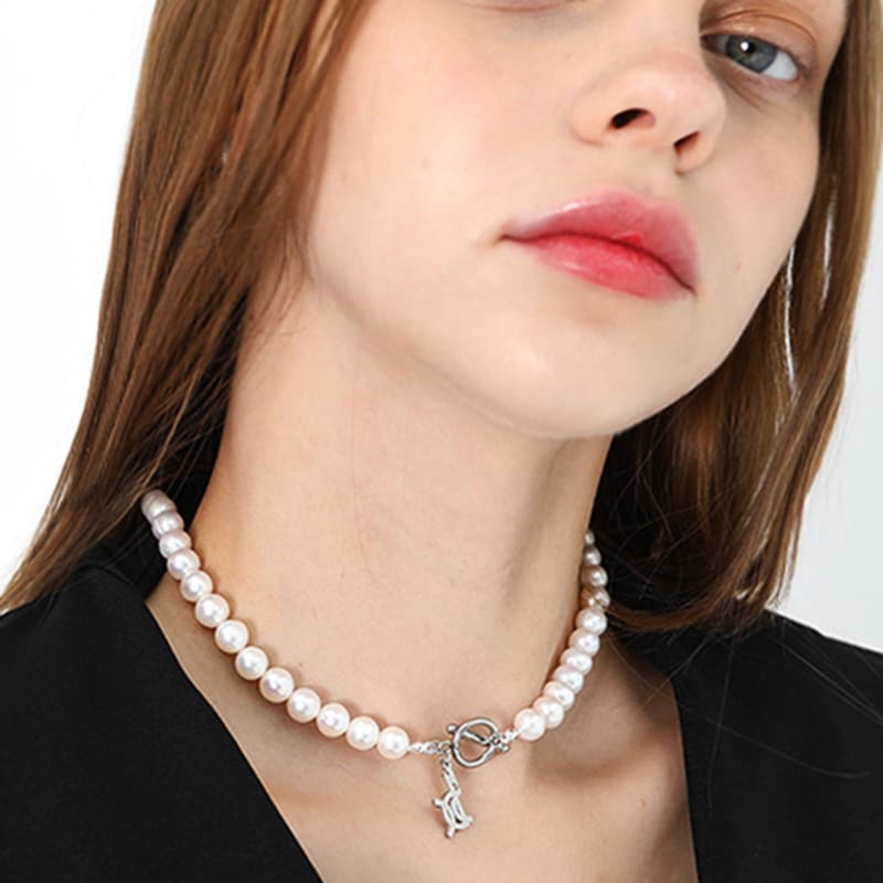 DAMAGE MNEMONIC Freshwater Pearl Logo Necklace _ Pearl Logo Necklace