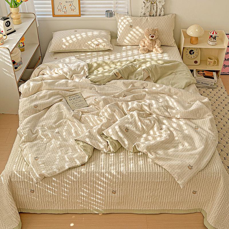 Double-Layer Gauze Summer Comforter Set: Single Piece, Machine Washable, Ideal for Air-Conditioned Rooms, Spring & Summer Use