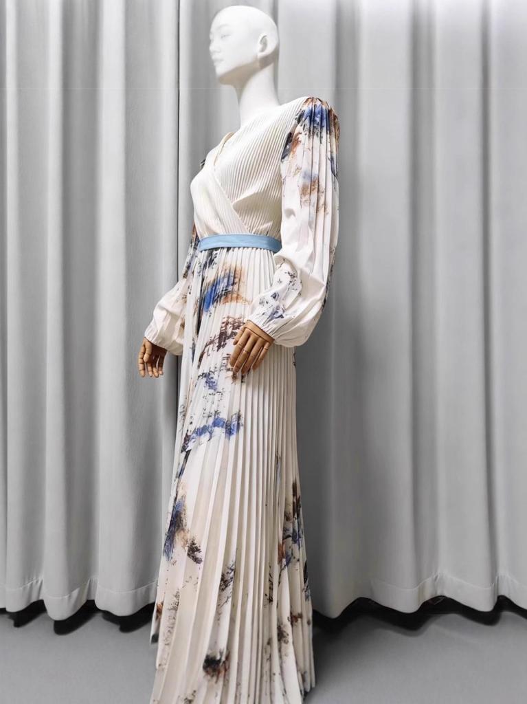 Elegant European Long Sleeve Printed V-Neck Mid-Length Vacation Dress 2025