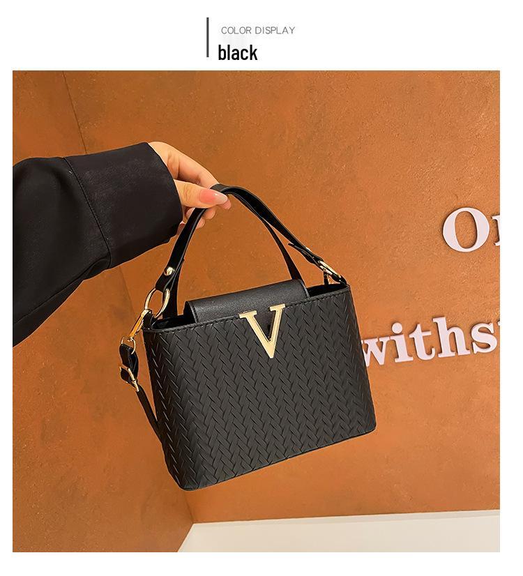 2025 Trendy Women's Square Shoulder Crossbody Bag - Stylish, Simple, and Casual Design