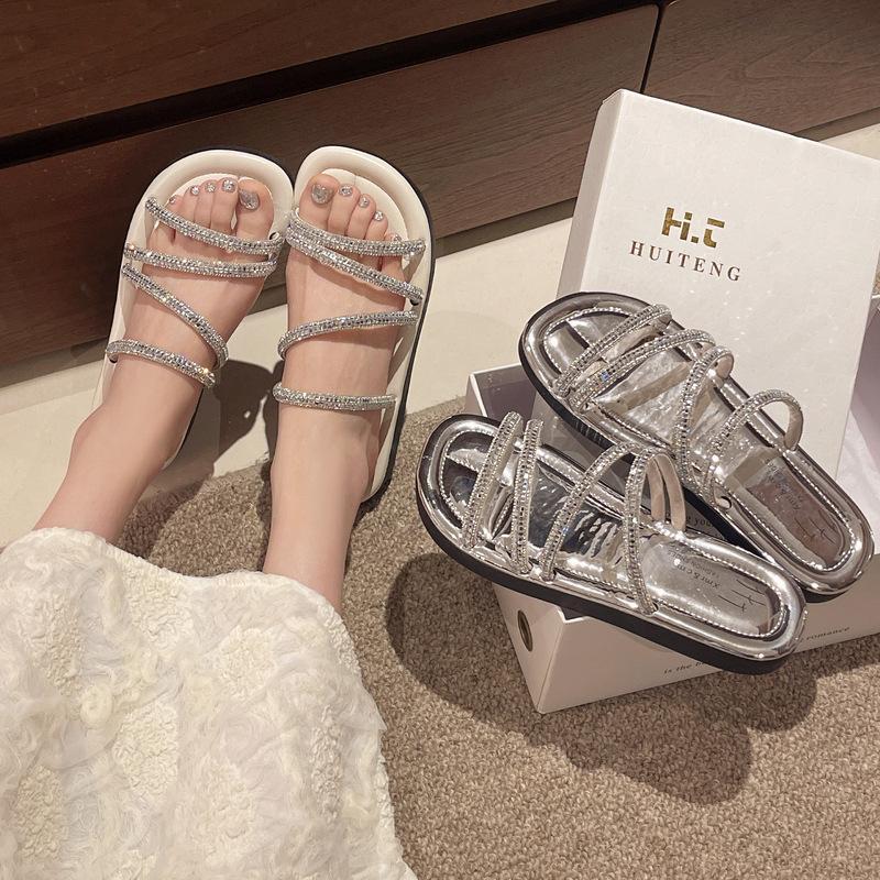 Fairy Wind Slippers Female 2025 Summer New One Shoe Two Wear with Skirt Slippers Seaside Temperament Wear Cool Slippers