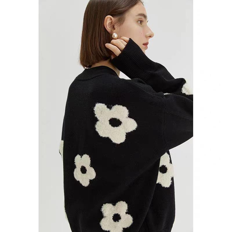 European & American Autumn V-Neck Floral Knit Cardigan for Women