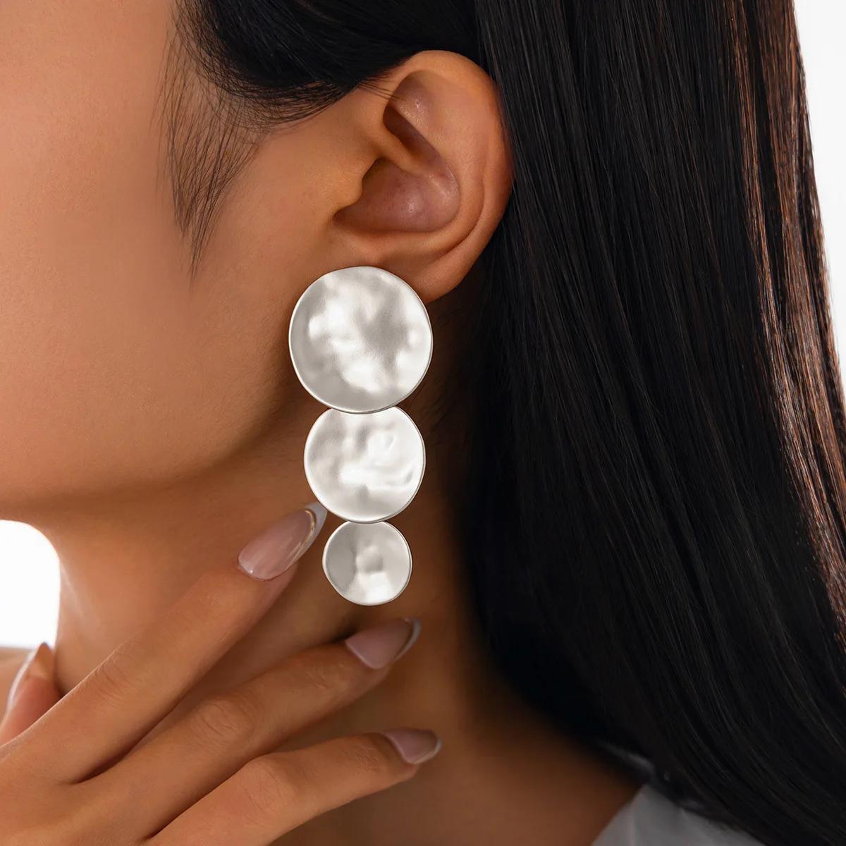 

Irregular Splicing Pendant Vintage Geometric Matte Metal Stud Earrings for Women Gold Color Drop Earrings Party Wedding Zircon