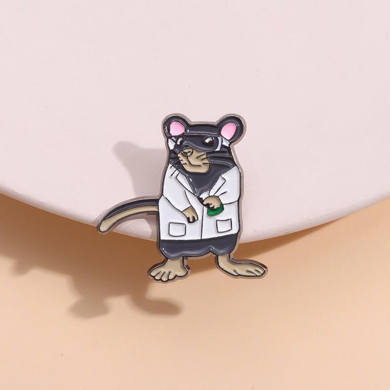 Animal Captivating Brooch Design Showcasing Delightful Mouse In White Coat For Trendy Fashion Lovers