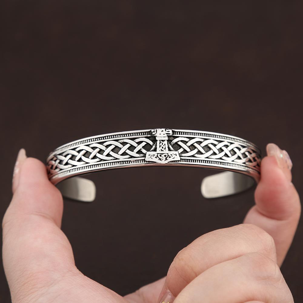 Vintage Stainless Steel Thor's Hammer Bracelet Fashion Handmade Nordic Rune Bangles for Men Women Amulet Jewelry Gifts Wholesale