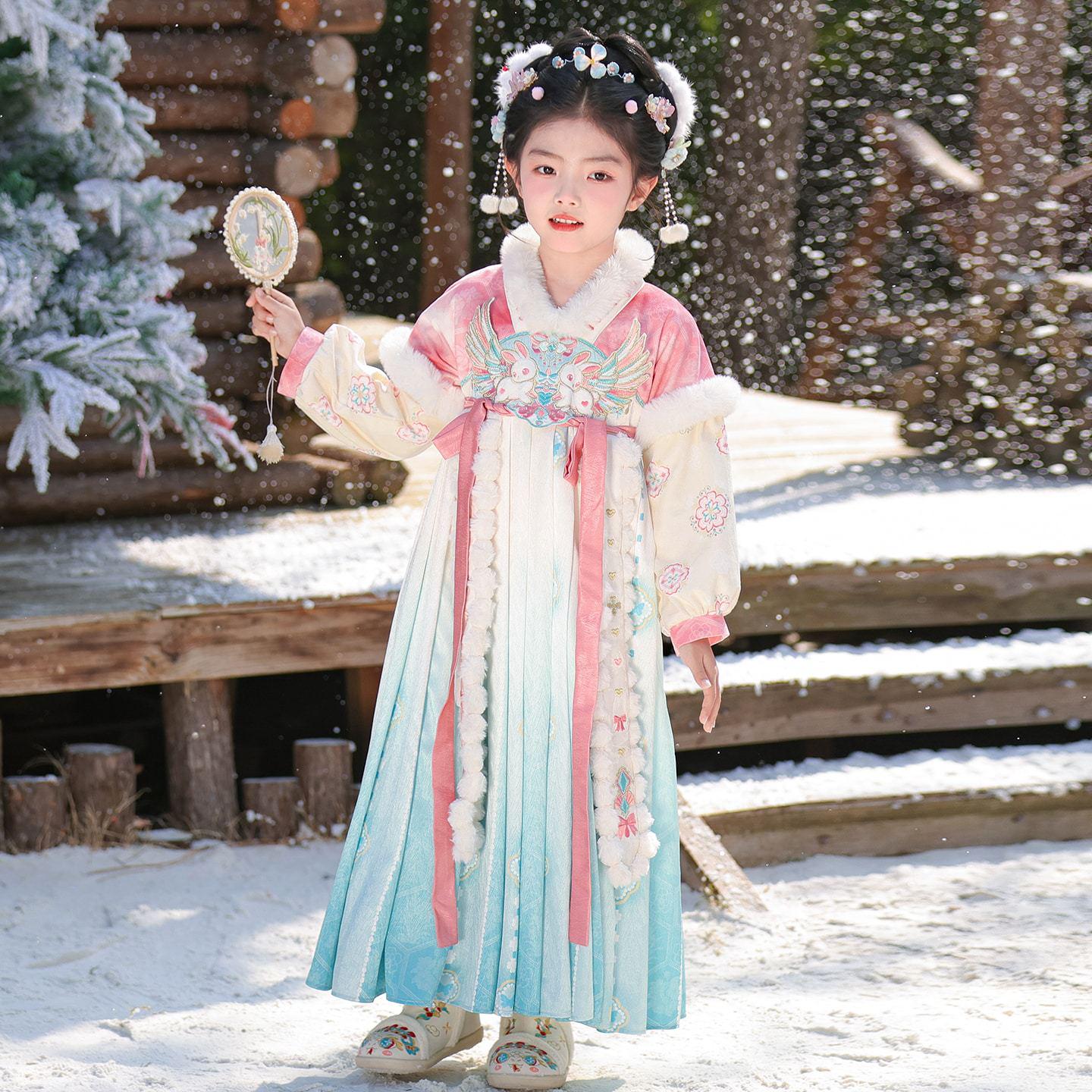 

“2026 Girls’ New Year Hanfu Tang Suit Dress – Winter Chinese Style” 130