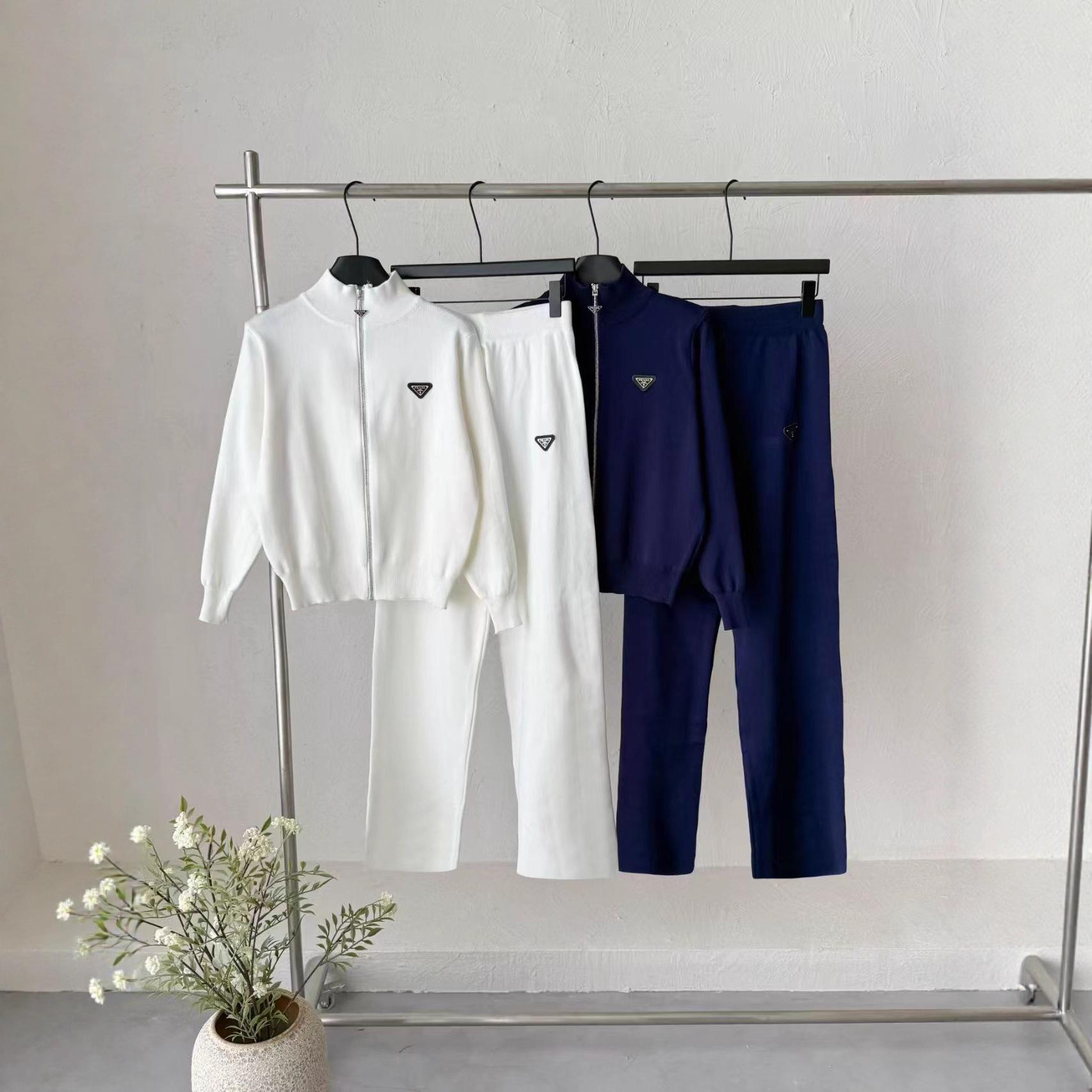 2025 Women s Sporty Knitwear Two-Piece Set - Casual, Stylish, Age-Reducing, Loose Fit for Spring & Autumn One Size