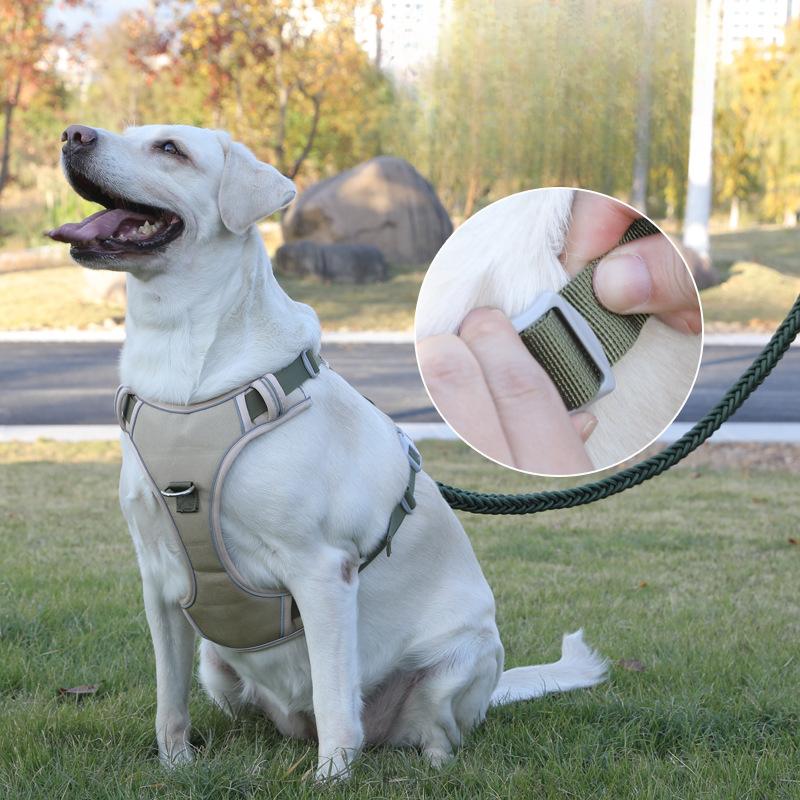Dog Leash Explosion-proof  Large Dog Chest Strap Reflective Dog Leash Vest Type Pet Leash