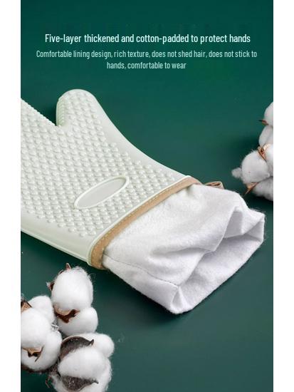 Heat-Resistant Silicone Oven Gloves: Anti-Scald, Non-Slip, Thickened for Baking and Steaming.