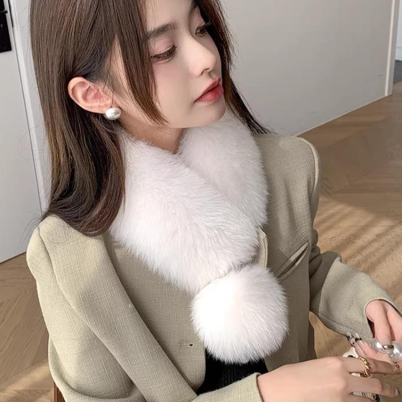 New Product Luxury, Good Quality, Exquisite Fox Hair Wide Version Suction Buckle Scarf, Fur Scarf, Big Ball Warm Scarf