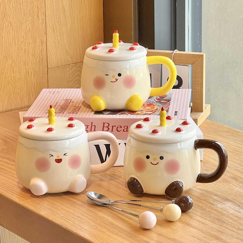 Giving A Girl's Birthday Gift with A Good Looks and Cute Candle Ceramic Mug with A Lid Spoon Best Friend's Souvenir Gift Box