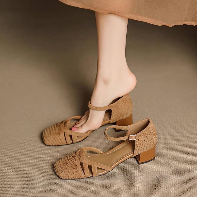 2025 summer new beautiful flip woven hollow bag head sandals women's skirt retro word with thick heels
