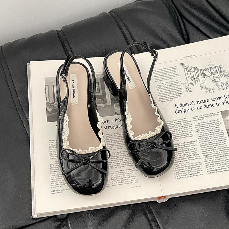 French Niche Design Sense Bow with Lace Thick Heel Cool Slippers Women's 2025 Summer New One-word Sandals