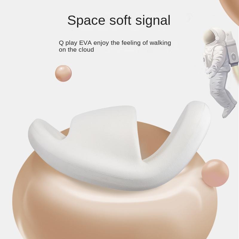 Yeni Moda Kadın Terlikleri Yazlık Düz Hafif EVA Ev Banyo Terlikleri Konfor Masaj Çiftler İç Mekan Terlikleri Duş Ayakkabıları