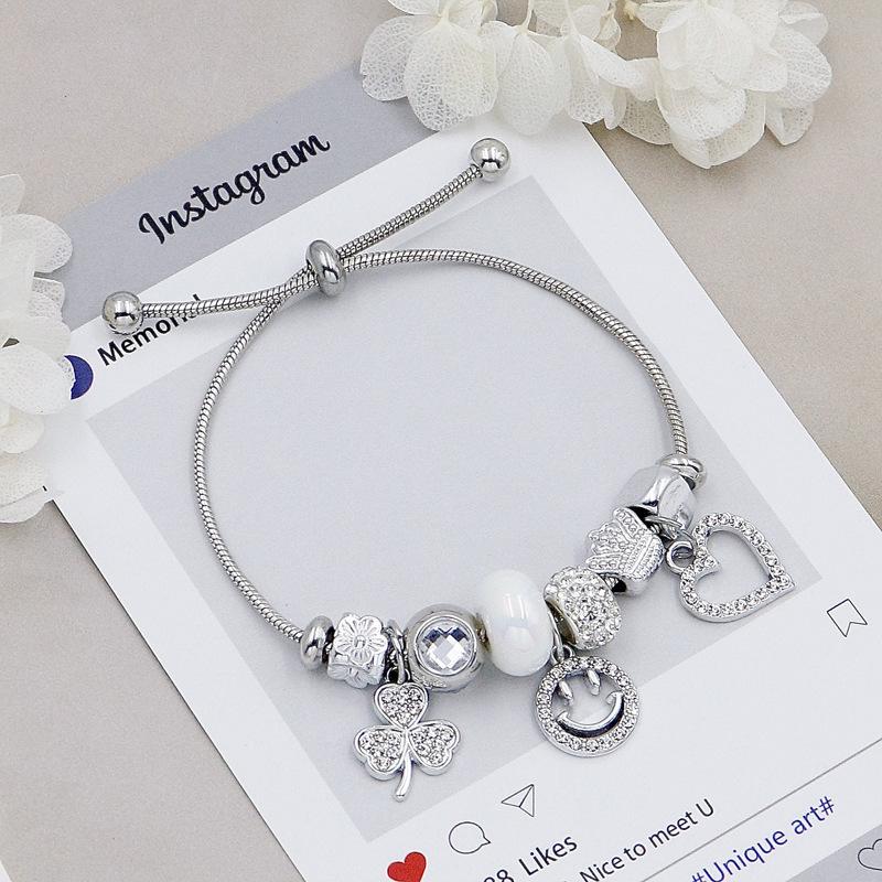 

Adjustable Chain Bracelet With Diamond Accent Hollow Smiley Face Beads For Women Luxury Style Jewelry