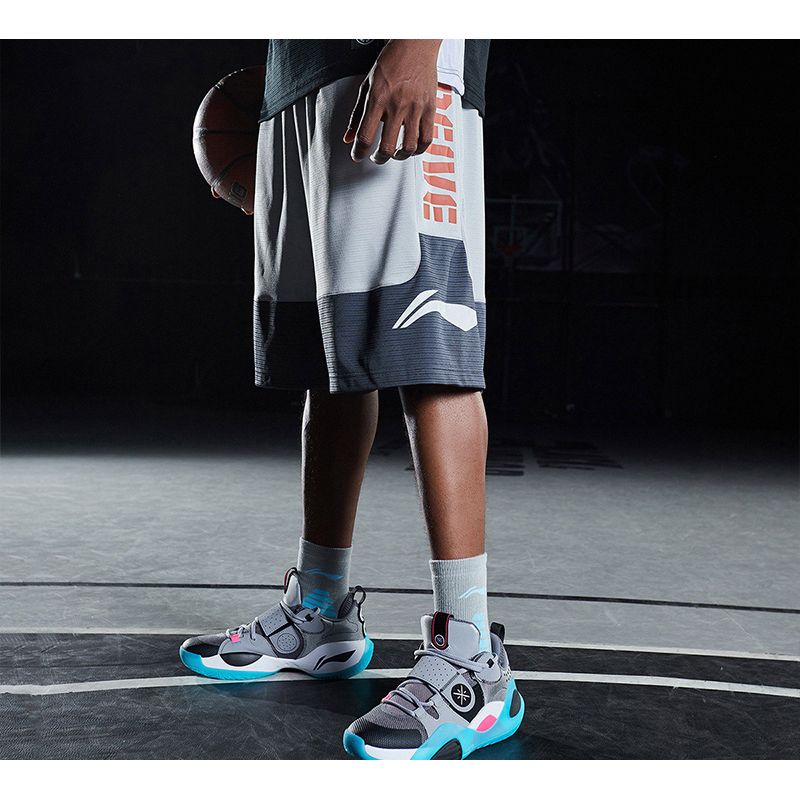 Li Ning Badfive Basketball Series Knitted Sports Competition Shorts Men Shorts Gray AAPQ007-4