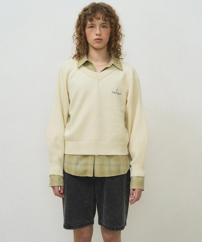 IULAI V-Day Pullover Cream