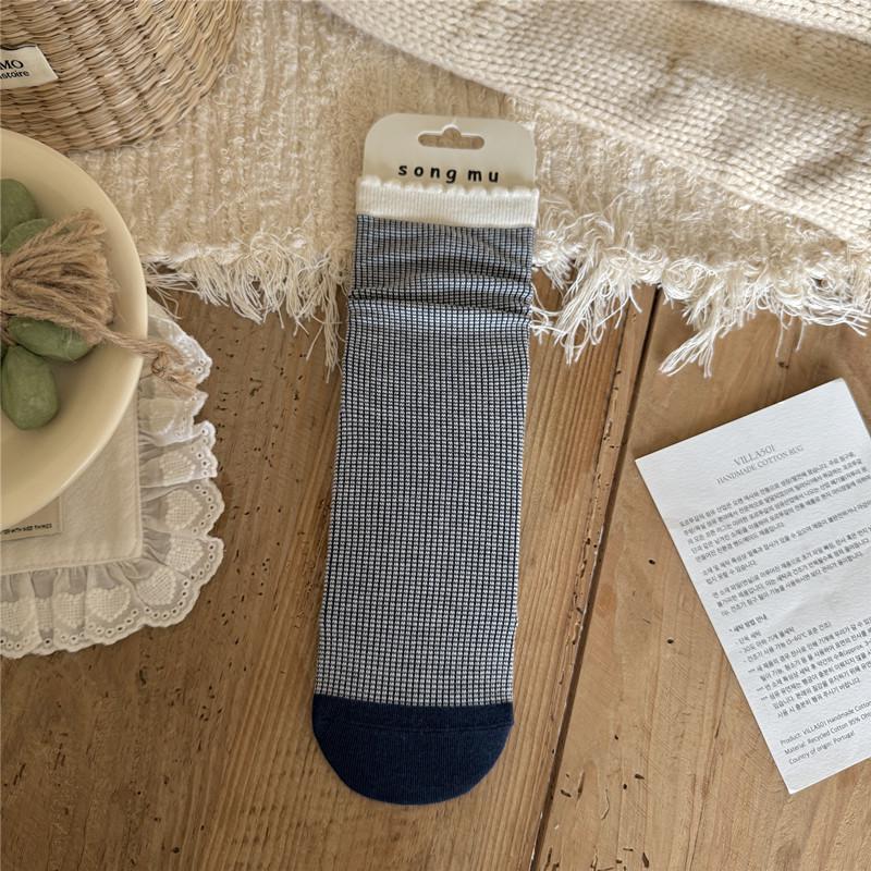 Japanese Blue & White Floral Mid-Calf Socks, Cute Bow & Lettuce Edge