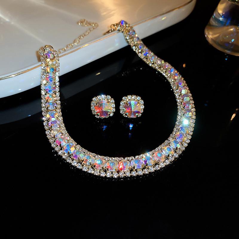 Elegant Rhinestone Square Earrings & Necklace Set – Light Luxury Clavicle Chain Jewelry for Fashionable Evening Wear
