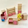 Entzückendes Holzpuppenhaus-Möbelset für Kinder mit farbenfrohen Schlafzimmer-, Küchen- und Wohnzimmer-Accessoires
