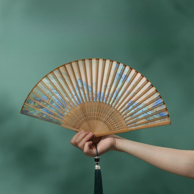 Retro Ancient-style Folding Fan for Women Is Sturdy Durable in Summer, Compact and Portable,can Be Folded for Dance Decoration