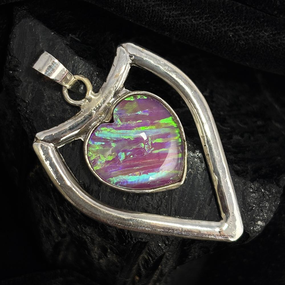 Natural Opal Pendant Flawless Heart 42 ct 925 Sterling Silver Delivery October Birthday Birthstone