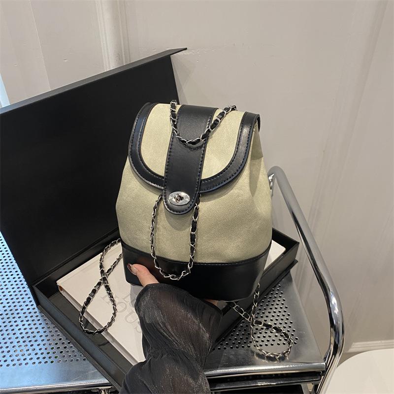 Niche Design Bag 2025 New Chain Backpack Women's High-value Bucket Bag Versatile Travel Backpack