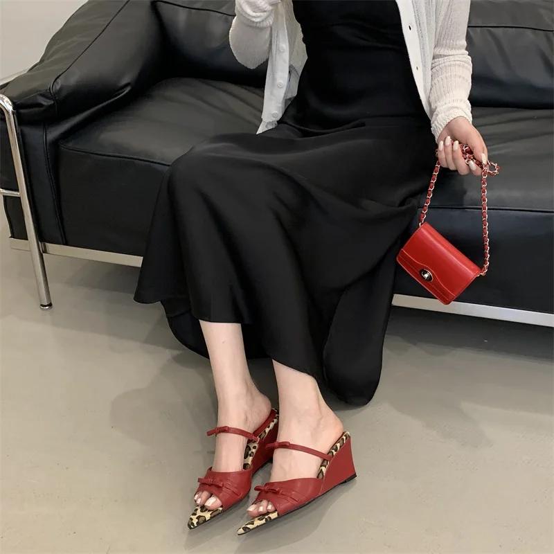 Fashion Eilyken Summer Designer Wedges Slippers Women Pointed Toe Thin Low Heels Party Ladies Slide Shoes Zapatos De Mujer