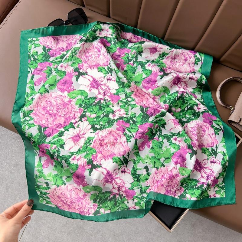 Silk scarf 71 * 71 imitation silk square scarf Korean atmosphere neck silk scarf flower pattern flower polka dot scarf