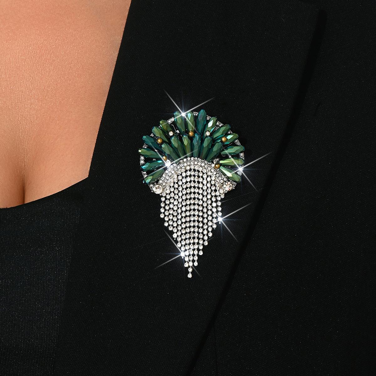 Элегантная, роскошная, высококлассная, зеленая, простая и атмосферная брошь, подходящая для мероприятий и встреч, для сочетания с одеждой