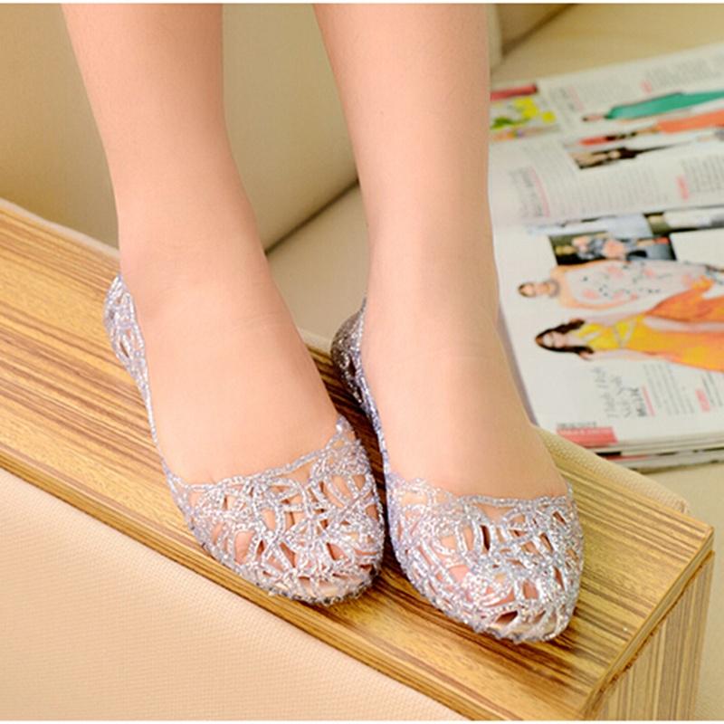 sandal flat heel