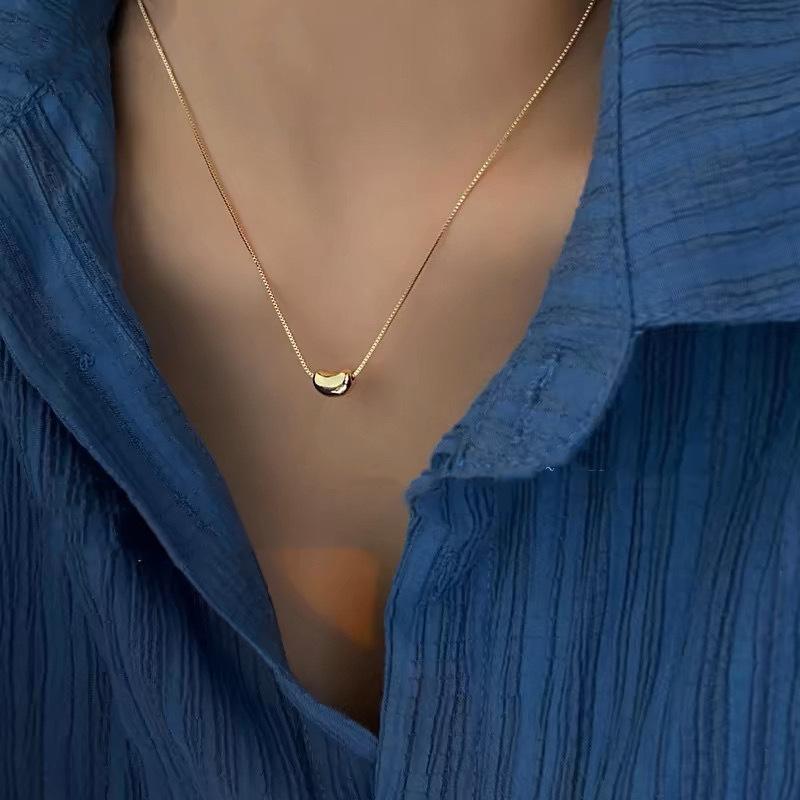 Simple Temperament Golden Beanie Necklace Female