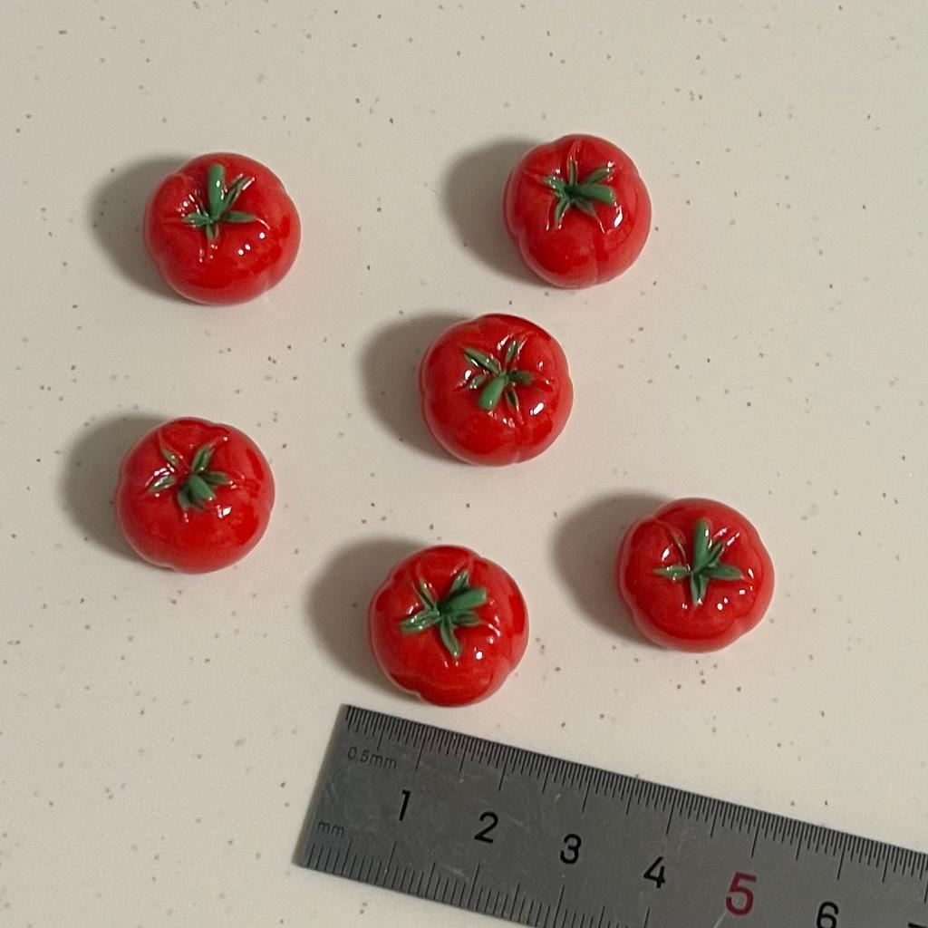 10Pcs Realistic 3D Mini Tomato Figurines Cute Vegetable Miniature DIY Scene Decorations Self-made Hair Clip Jewelry Accessories
