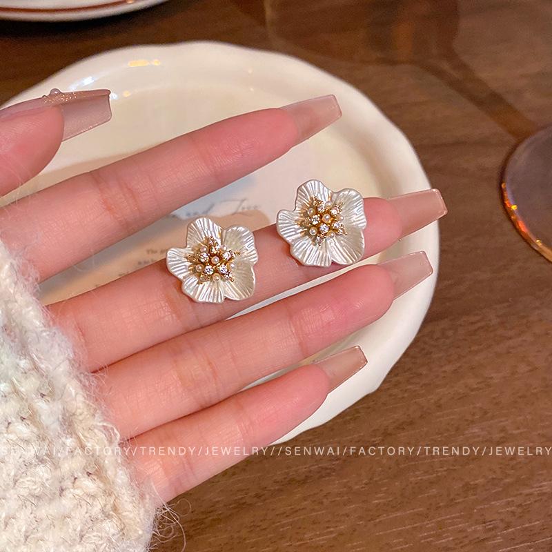 White texture five-petal flower stud earrings women's versatile niche design earrings simple temperament fashion earrings