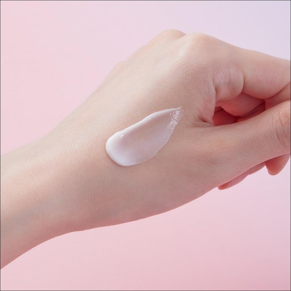 AHC Season 13 Premier Line Tightening Eye Cream (40ml – 1 Tube)