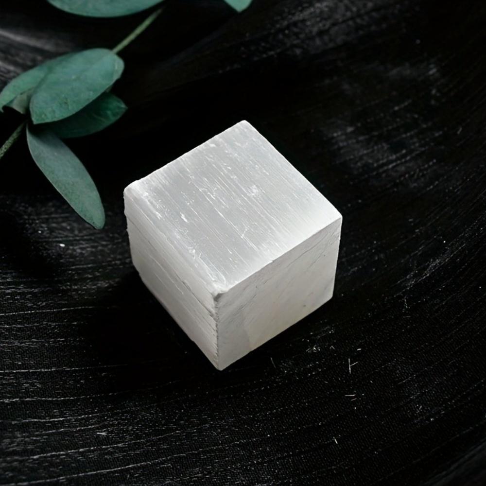 Natural White Selenite Cube Reiki Healing Mineral Specimen Clear Crystal Stone Cube Tumbled Folk Crafts for Home Decoration