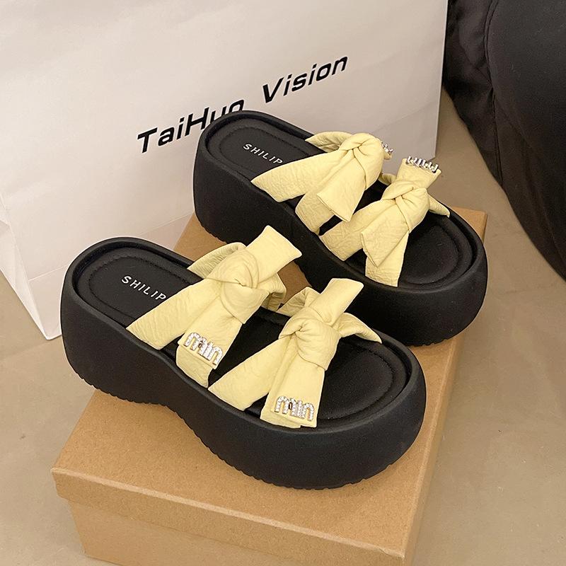 

Thick-bottomed cool slippers women s new summer temperament fashionable versatile bow slippers 40 жовтий