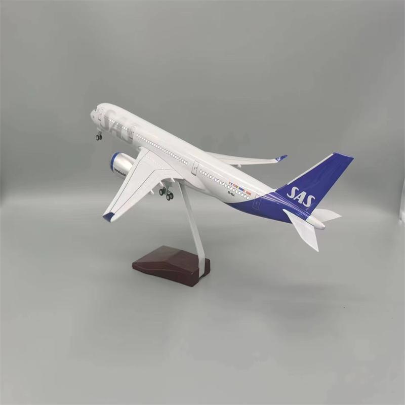 Model Plane 1:142 Scale A350-900 SAS Airplanes Model 47CM Scandinavian Airlines Aircraft Diecast for Aviation Enthusiasts Gift