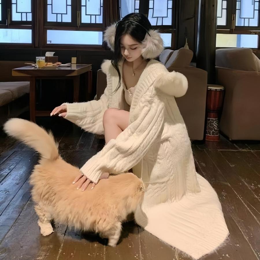 

Зимний объемный вязаный кардиган-свитер с длинным рукавом и косами для женщин M белый