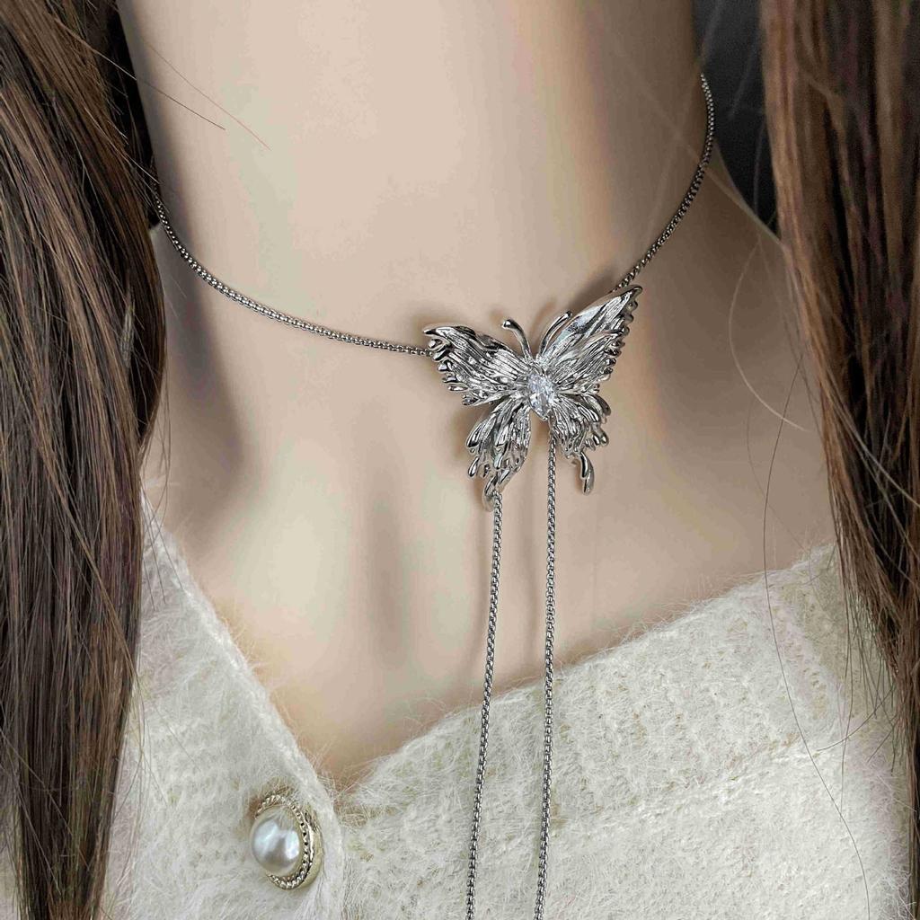 A Three-Belt Fashionable Silver Butterfly Necklace, Exquisite Diamond-Encrusted Pendant Design, Elegant Light Luxury Style, Noble And Unique Women