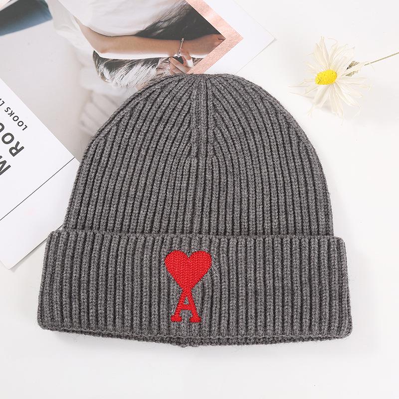 

Peach Heart Wool Hat: Trendy Korean-Style Autumn & Winter Knit for Men and Women One Size