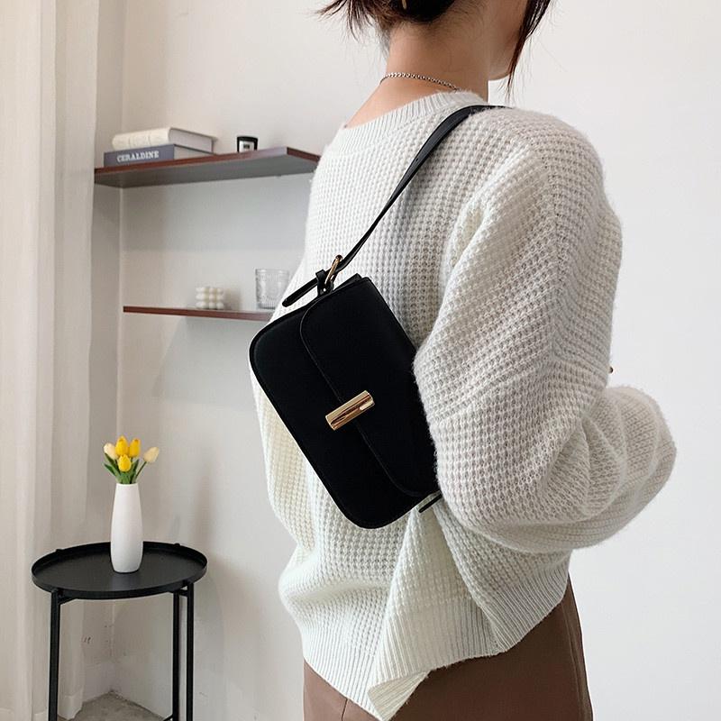 Chic And Stylish Crossbody Bag For Women Latest Trendy Design