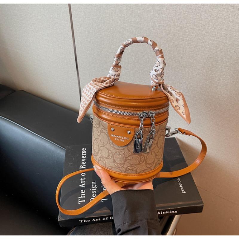 Small bag women's summer new fashion messenger bag is now popular bucket bag