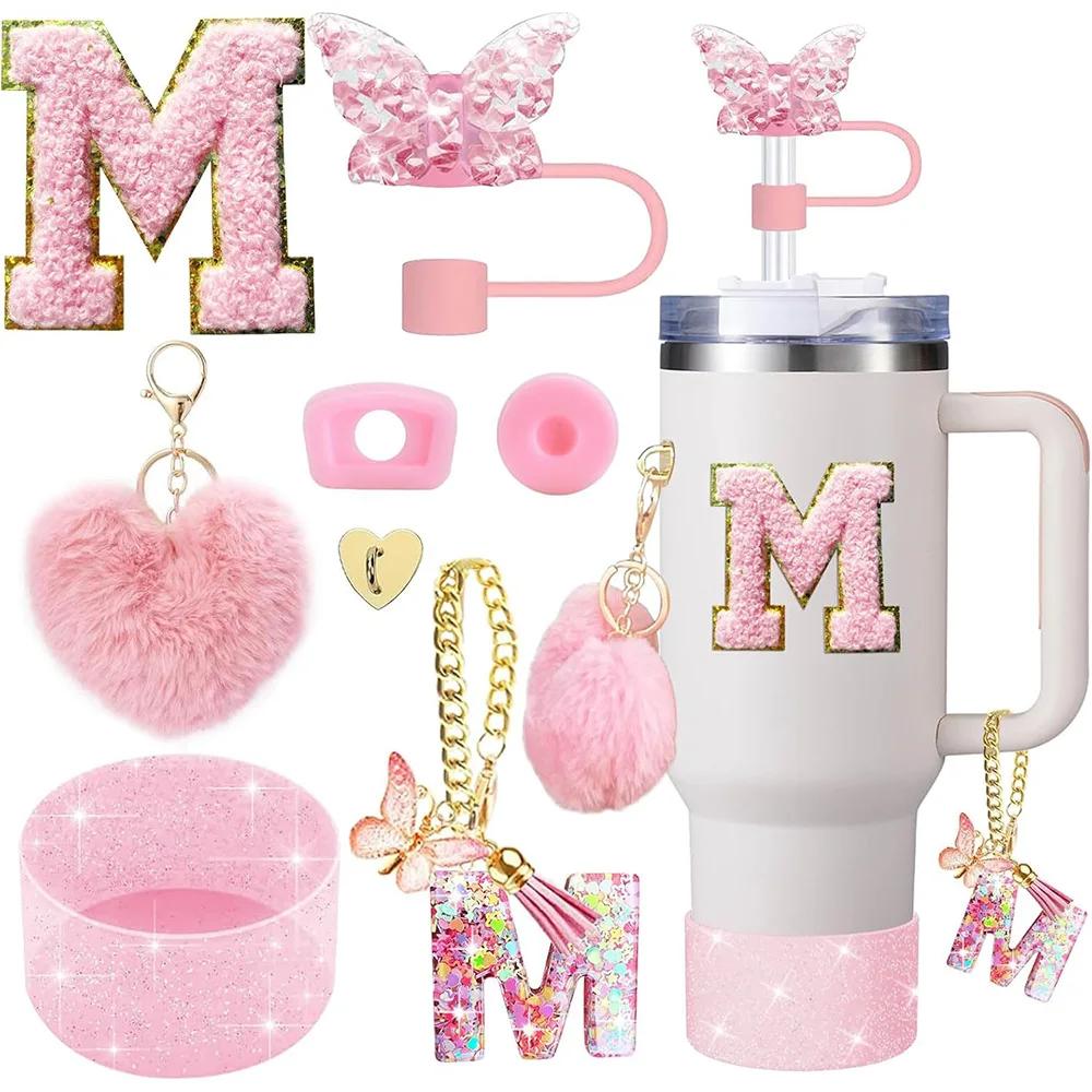 8 Pezzi Accessori per Tazza per Stanley Cup 30oz 40oz Include Coperchio Tappo Cannuccia a Farfalla Piedino in Silicone Maniglia Ciondolo Adesivo con Iniziali
