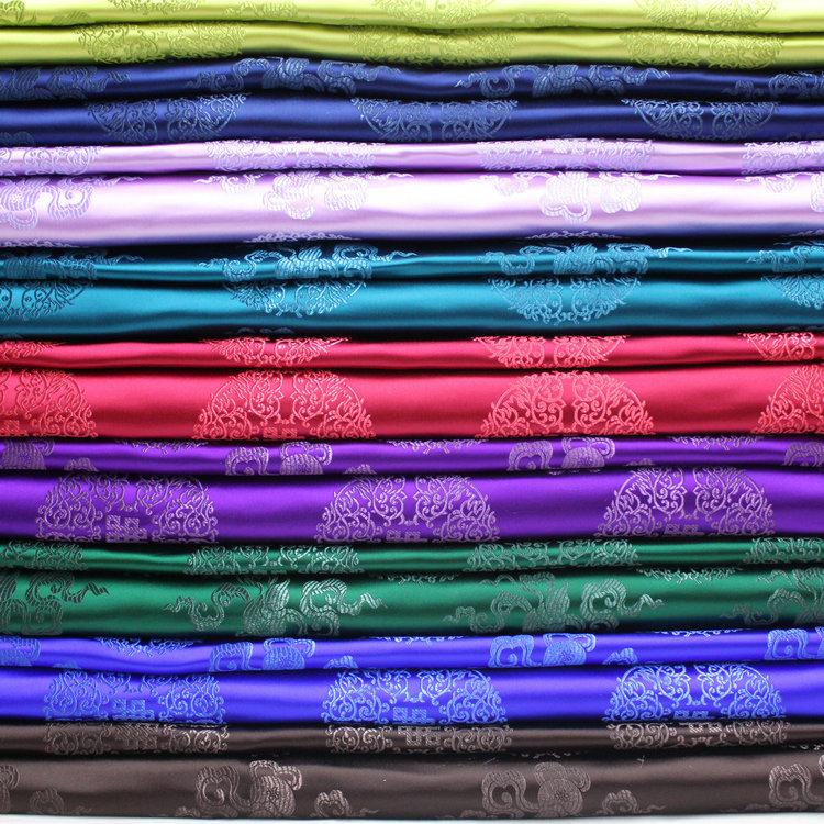Chinesischer Stil Tang-Kostüm Mongolische Robe Tibetische Robe Ethnische Kostümierung Antikes Jacquard-Brocade-Band Seide Antiker Stoff