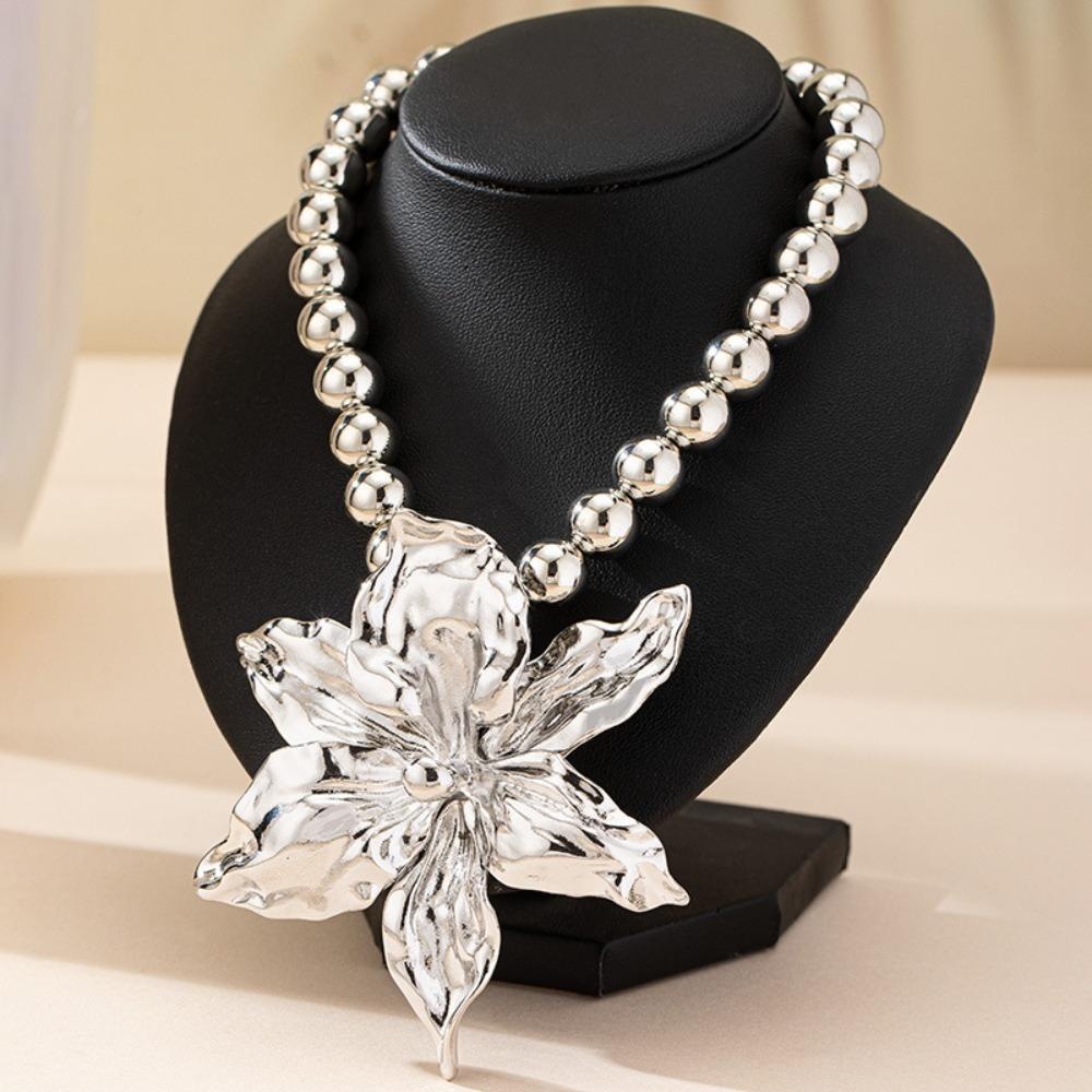 Metal Boho Beaded Chain Wrinkled Stereoscopic Large Volume Flower Pendant Exaggerated Charm Flowers Pendant Necklace