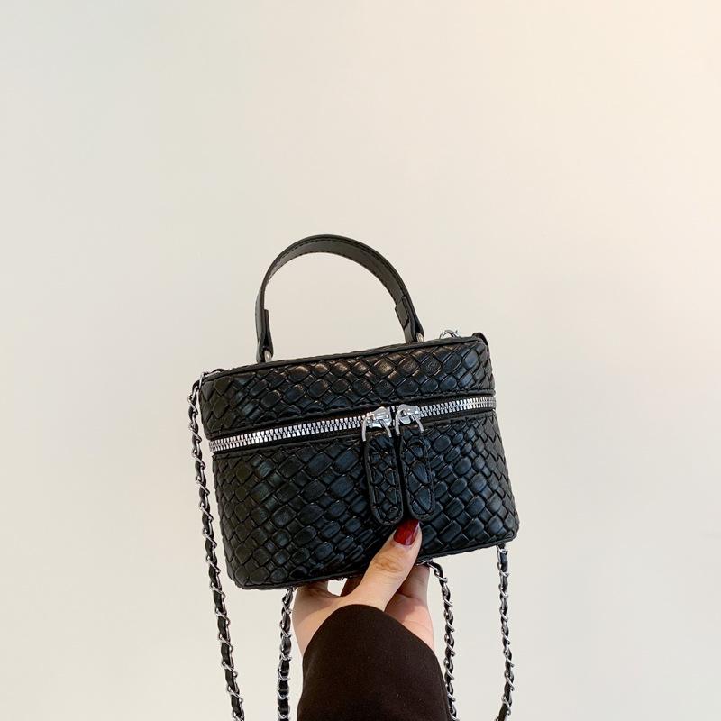 

Маленькая женская сумка 2024 года, новая летняя универсальная сумка-мессенджер, текстура, корейская переносная сумка-ведро для женщин чёрный