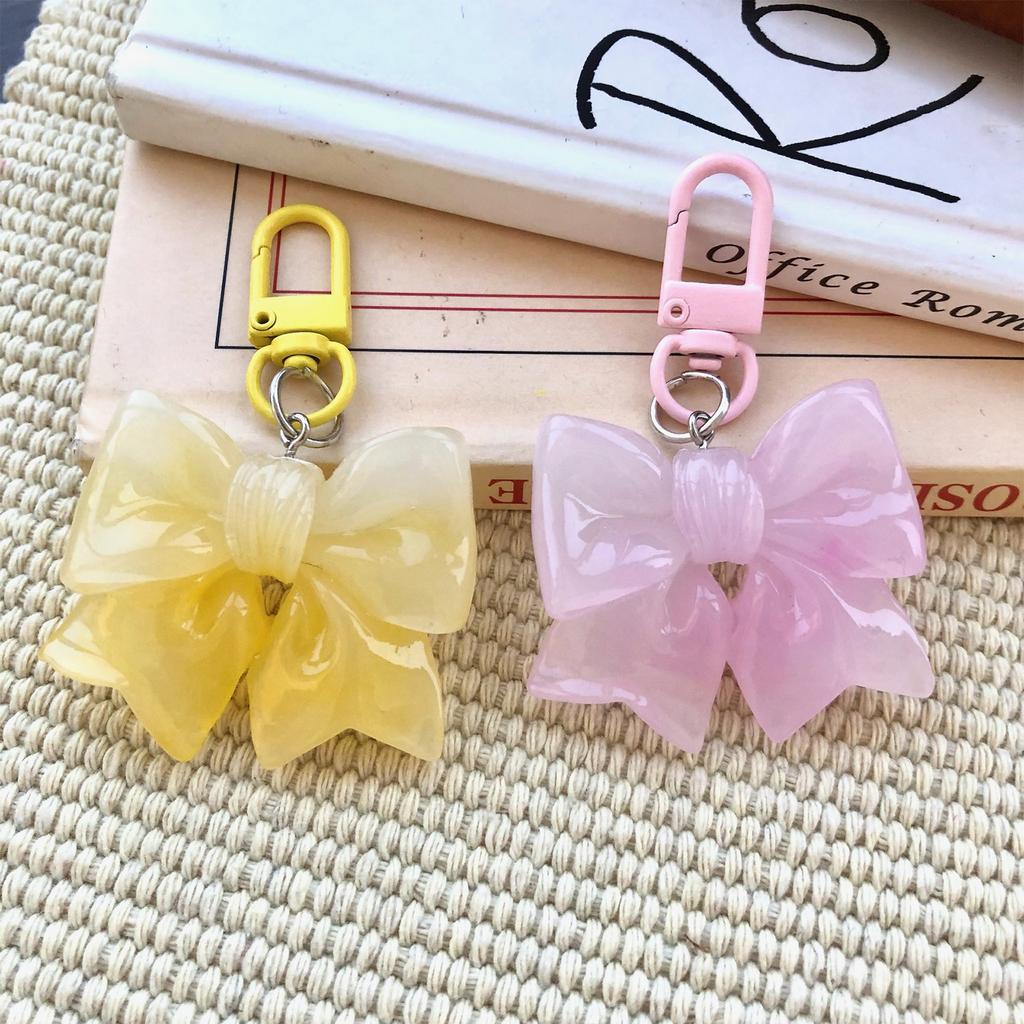 Crystals Clear Bowknot Tie Keychain Colorful Resin Accessory Portable Special Gifts for Keys Bag Charm Hanging